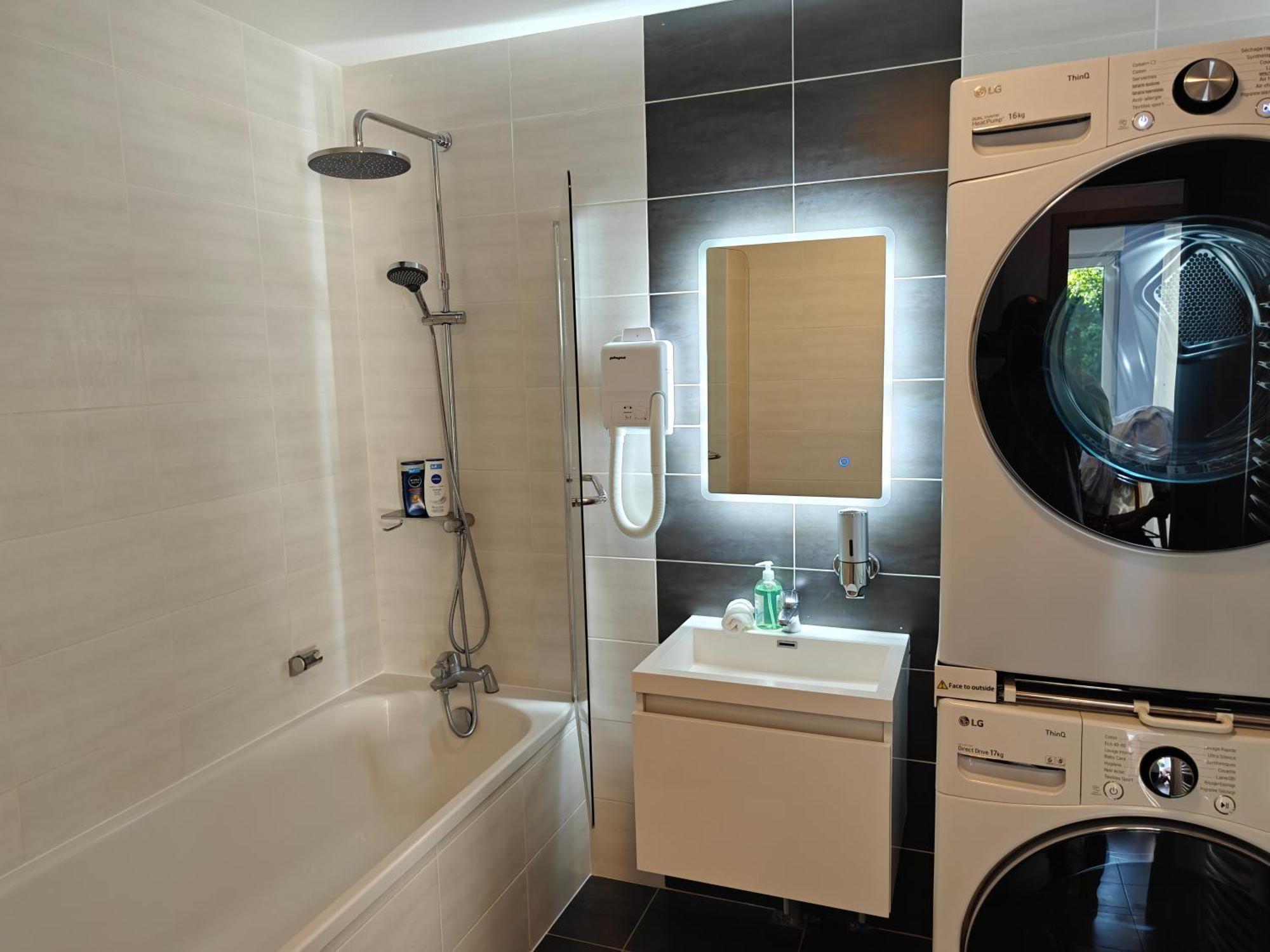 Charming Apartment With Garden, Free Parking Near Basel, Airport, Ger'Many, France, Saint-Louis  Ngoại thất bức ảnh
